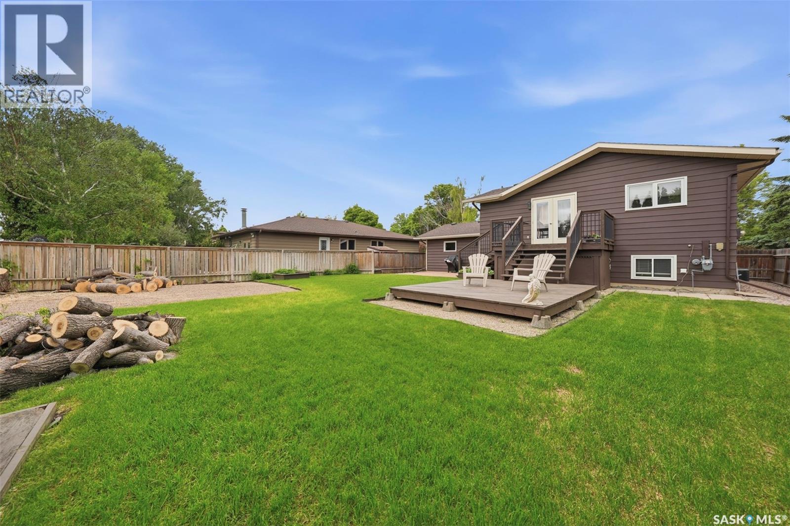 235 Benesh CRESCENT — photo 31