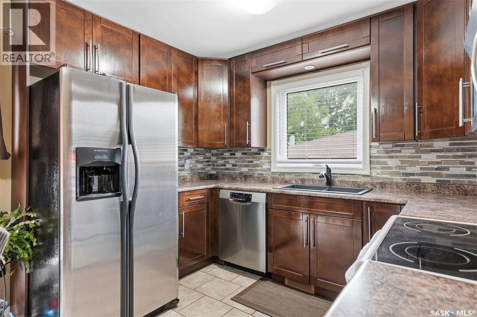 235 Benesh CRESCENT — photo 9