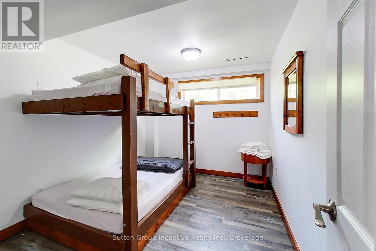151 TYROLEAN LANE - 23