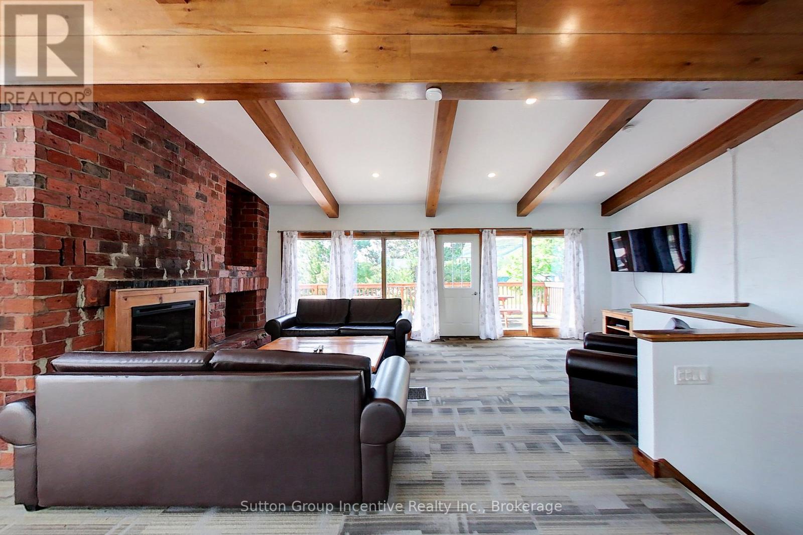 151 TYROLEAN LANE - 5
