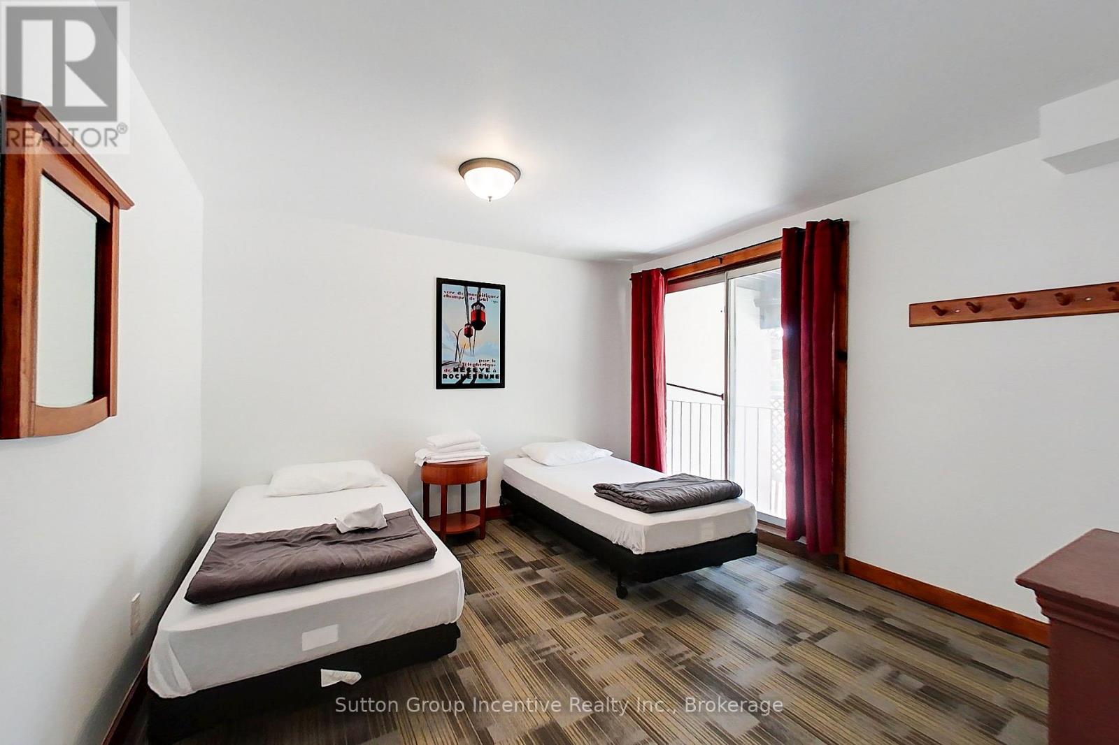 151 TYROLEAN LANE - 12