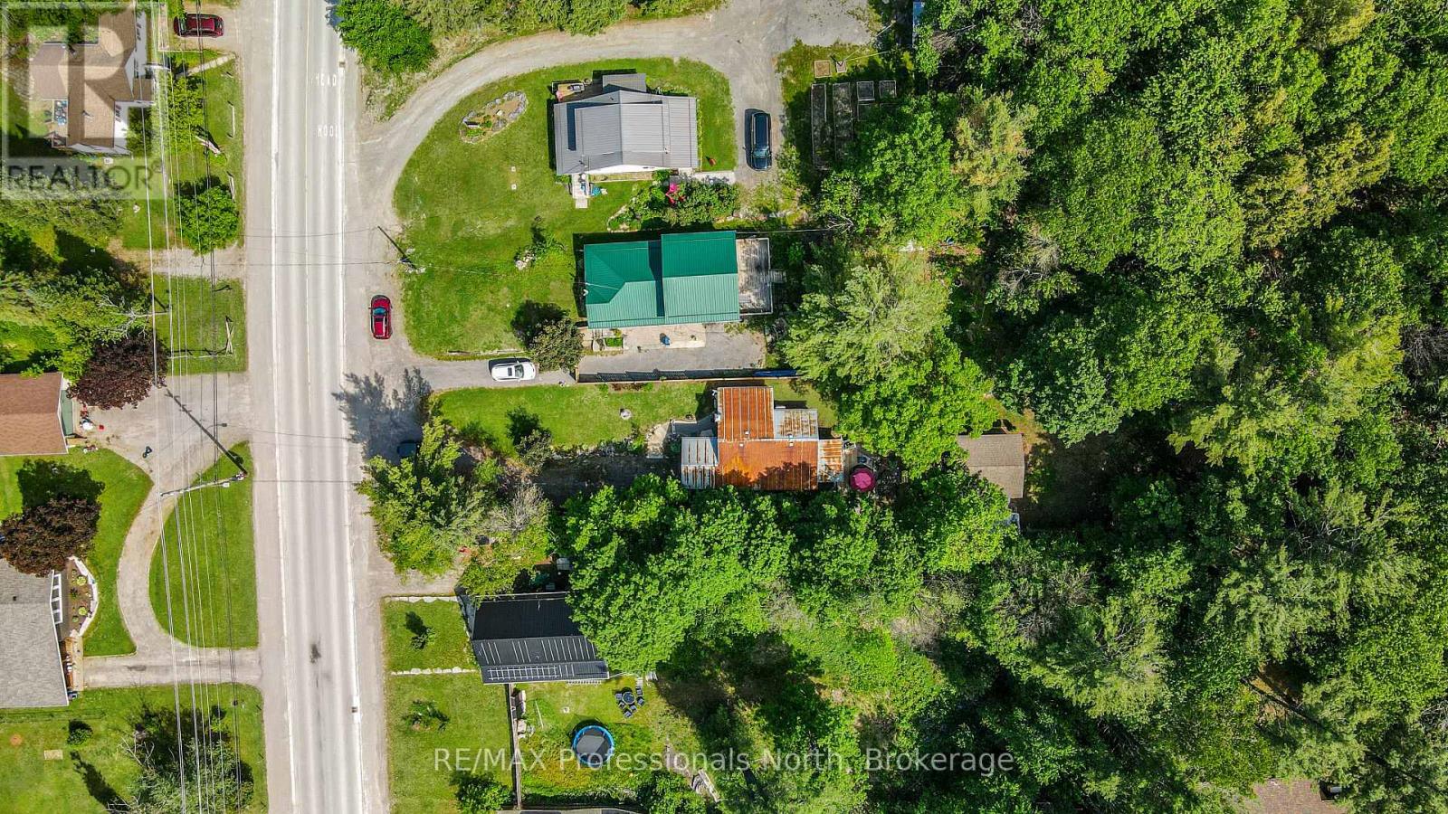203 BURLEIGH STREET - 38