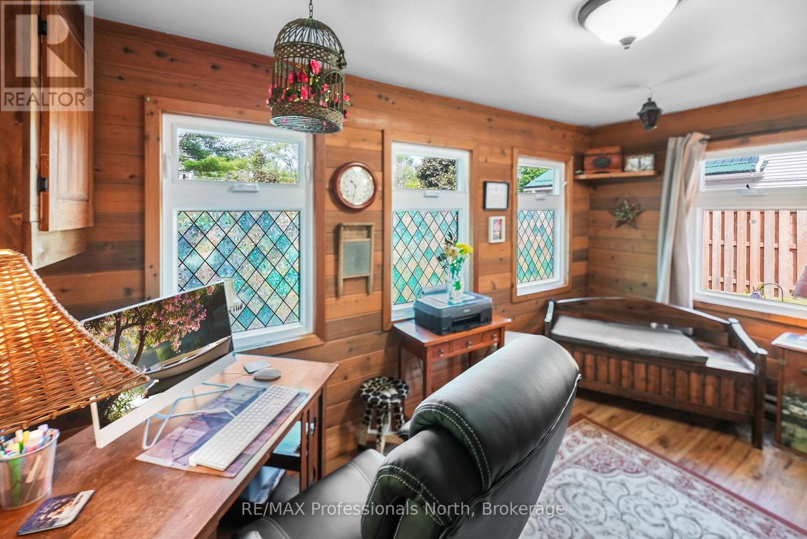 203 BURLEIGH STREET - 21