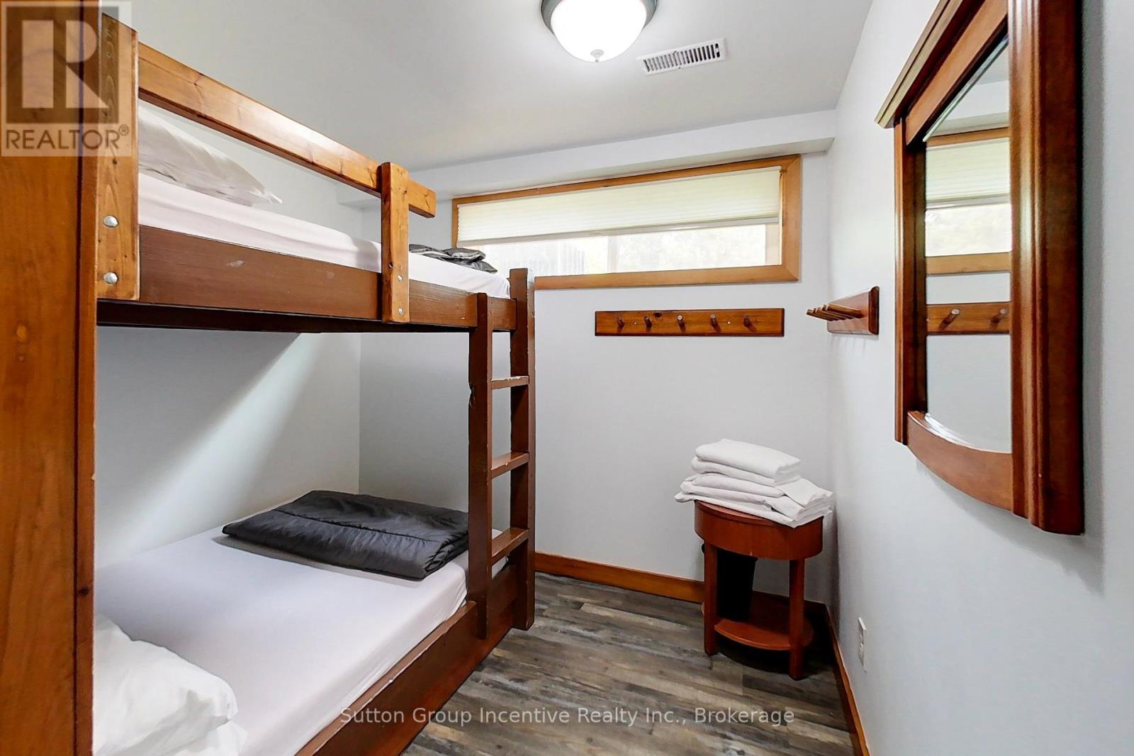 151 TYROLEAN LANE - 24
