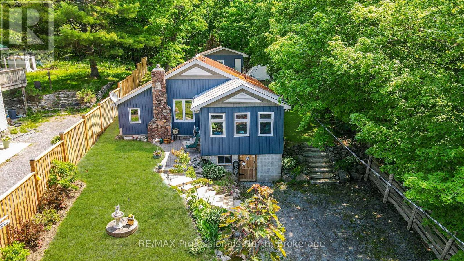 203 BURLEIGH STREET - 1