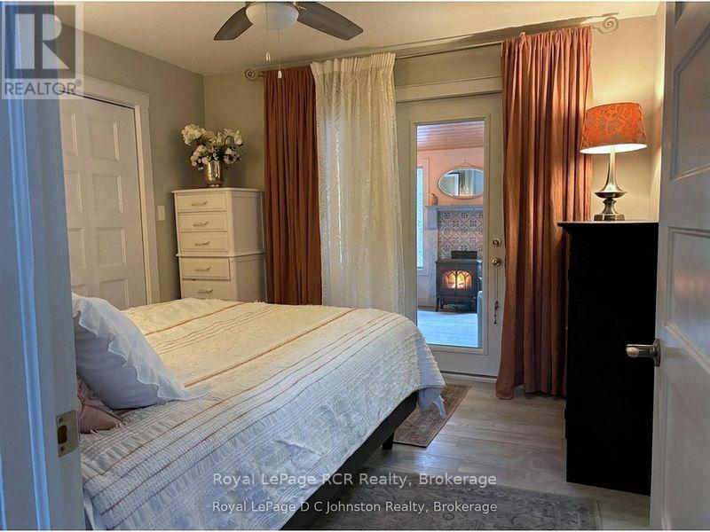 106 383 MCNABB STREET - Image 17