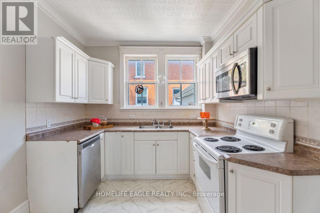 54 WELLINGTON STREET - 12