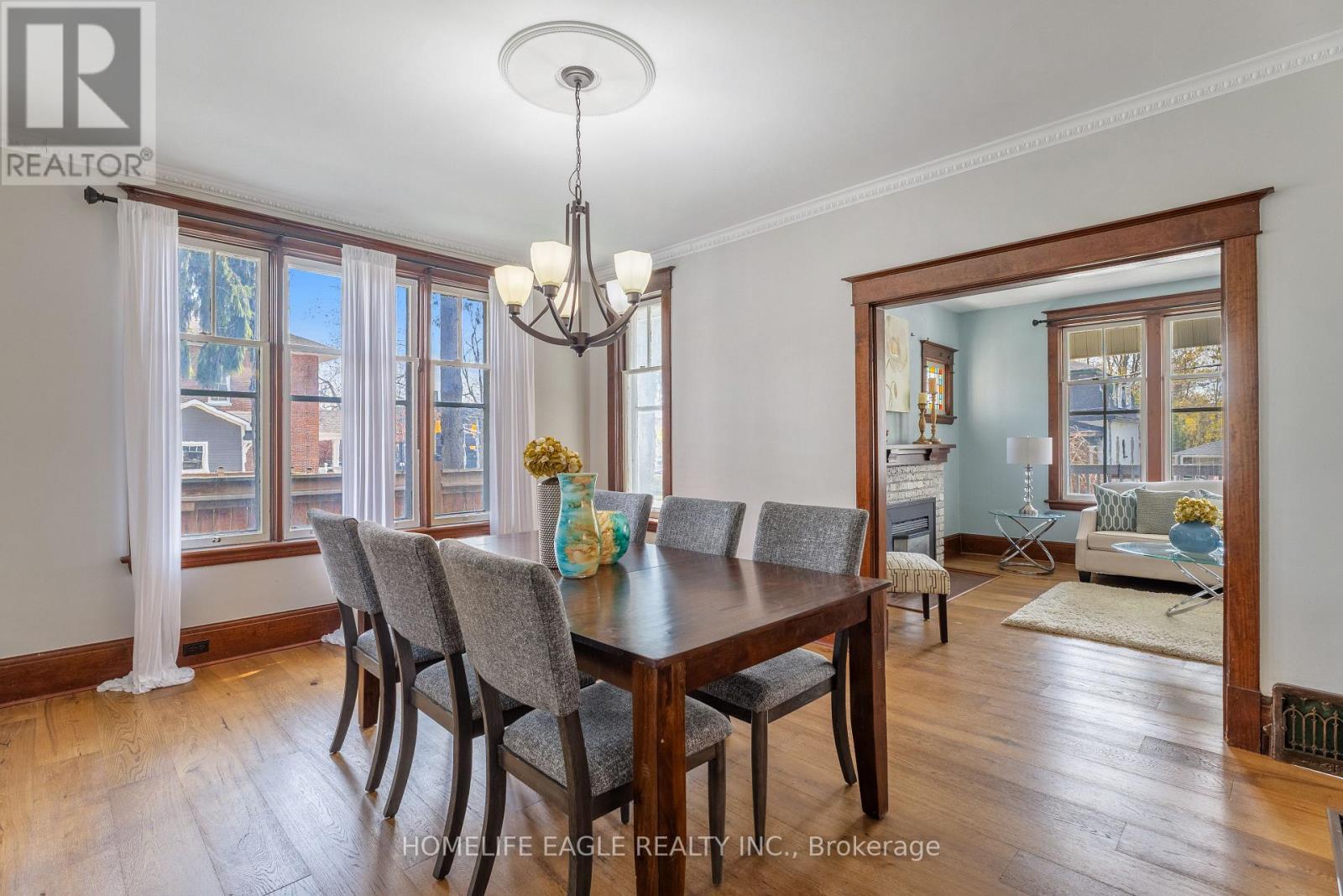 54 WELLINGTON STREET - 10