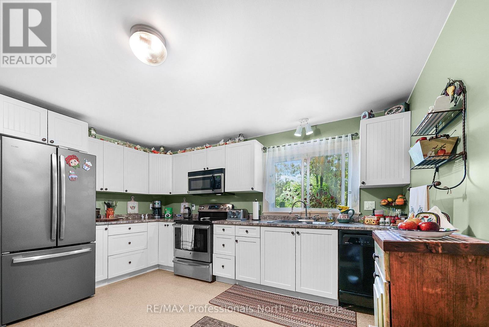 203 BURLEIGH STREET - 4