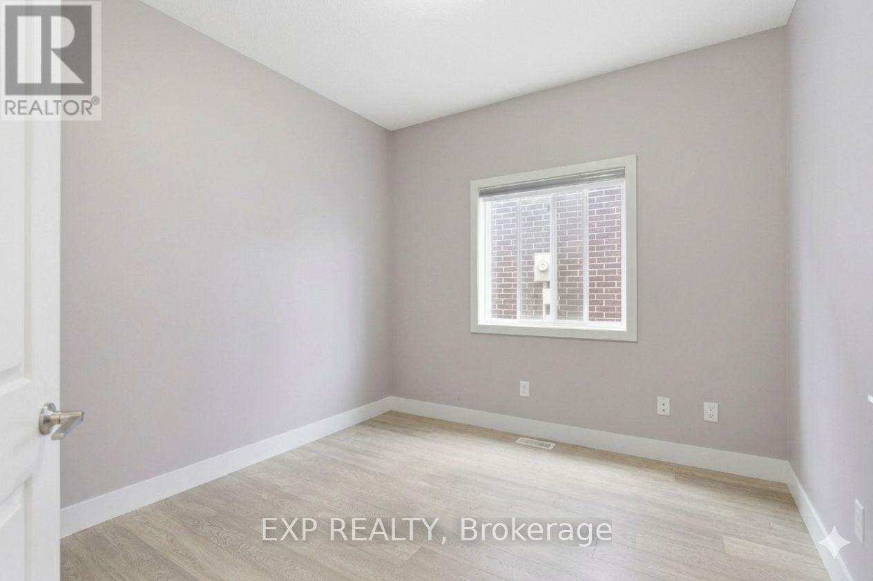 2255 CONSTANCE AVENUE - 27