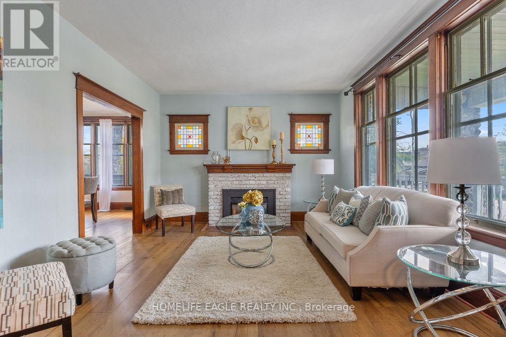 54 WELLINGTON STREET - 1