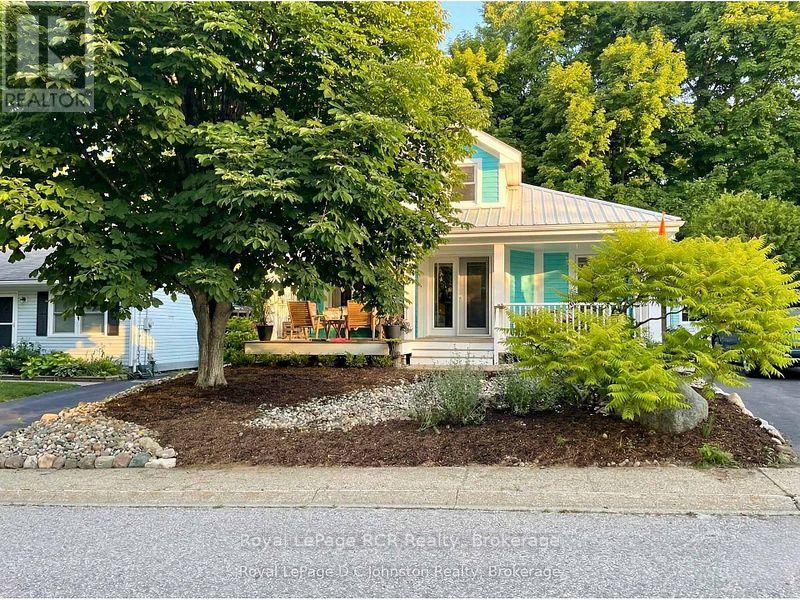 106 383 MCNABB STREET - 2