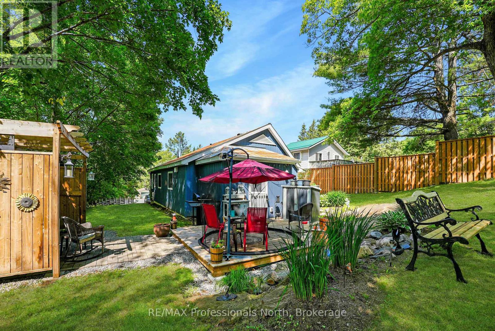 203 BURLEIGH STREET - 32
