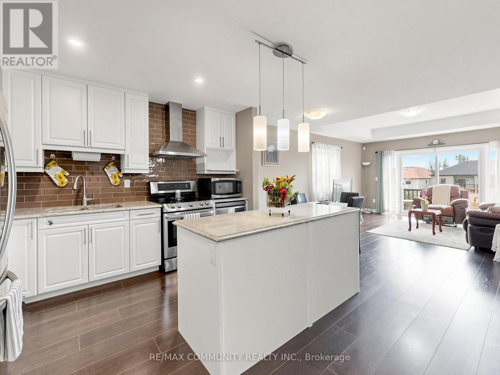 90 CORTLAND WAY - 17