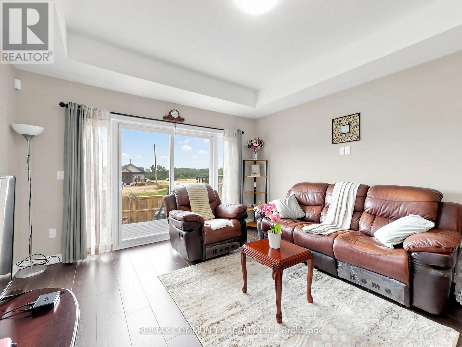 90 CORTLAND WAY - 10
