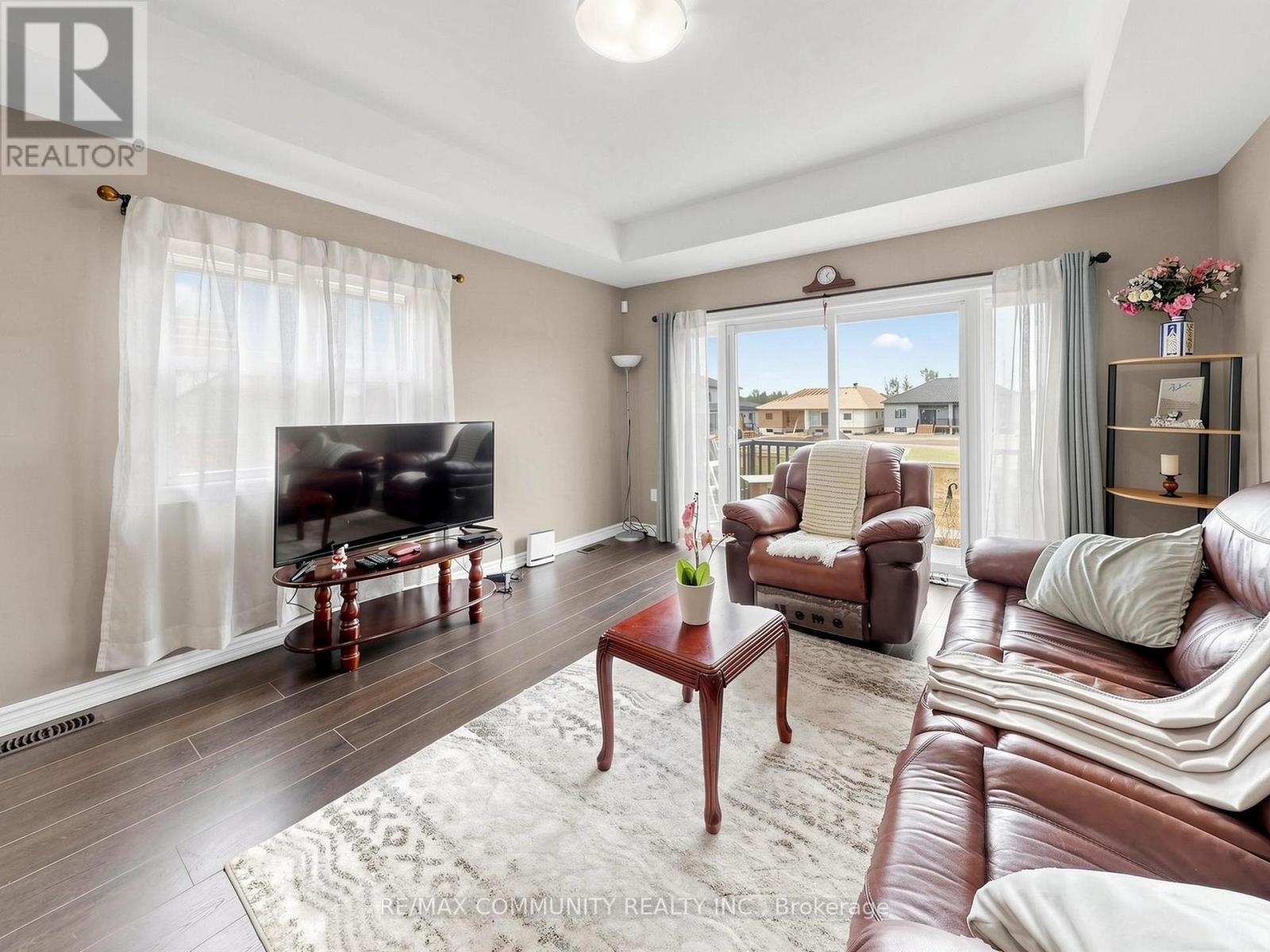 90 CORTLAND WAY - 11
