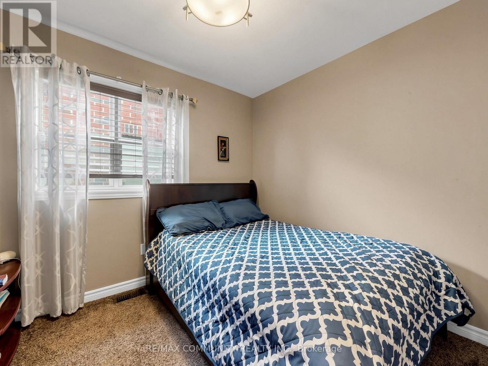 90 CORTLAND WAY - 25