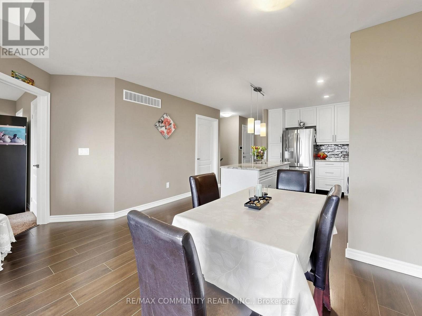 90 CORTLAND WAY - 16