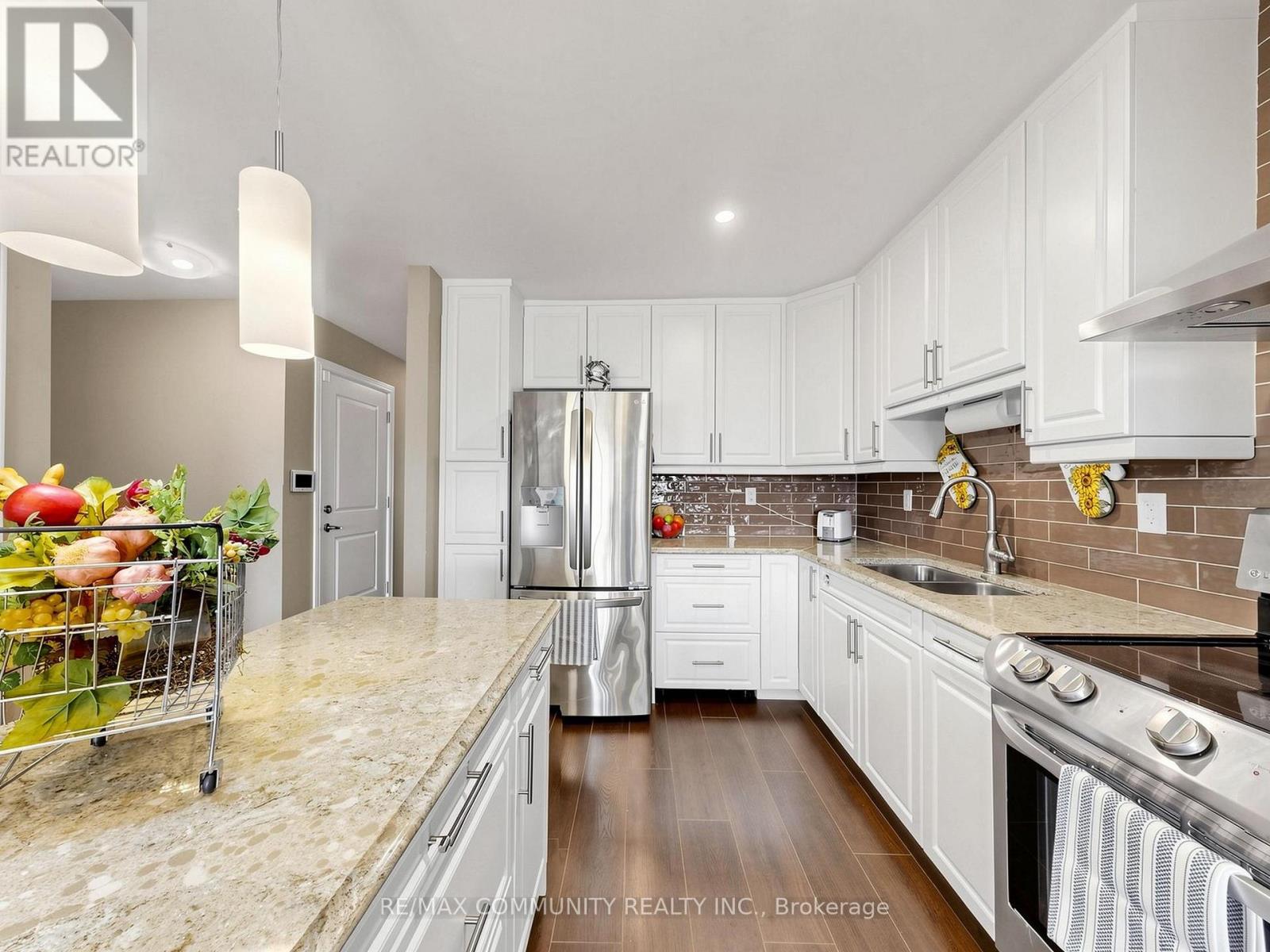 90 CORTLAND WAY - 22