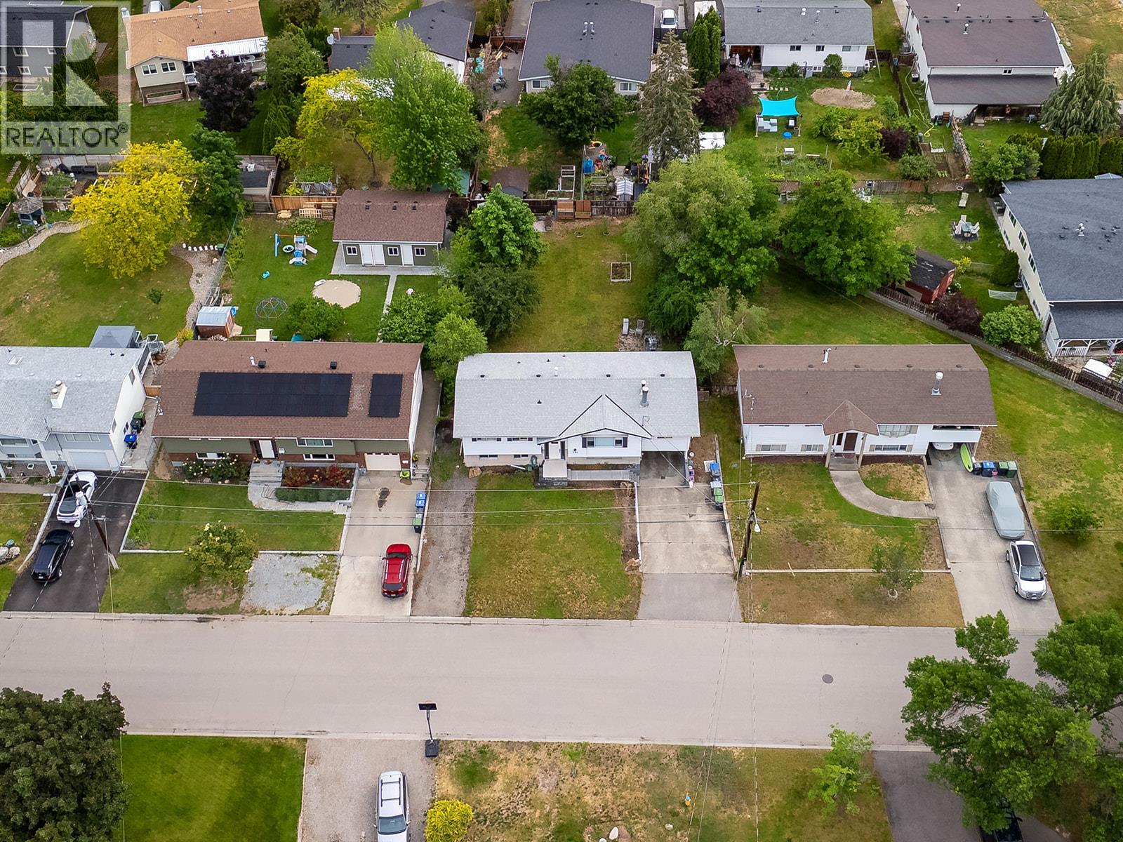  900 Hickory Road, Kelowna