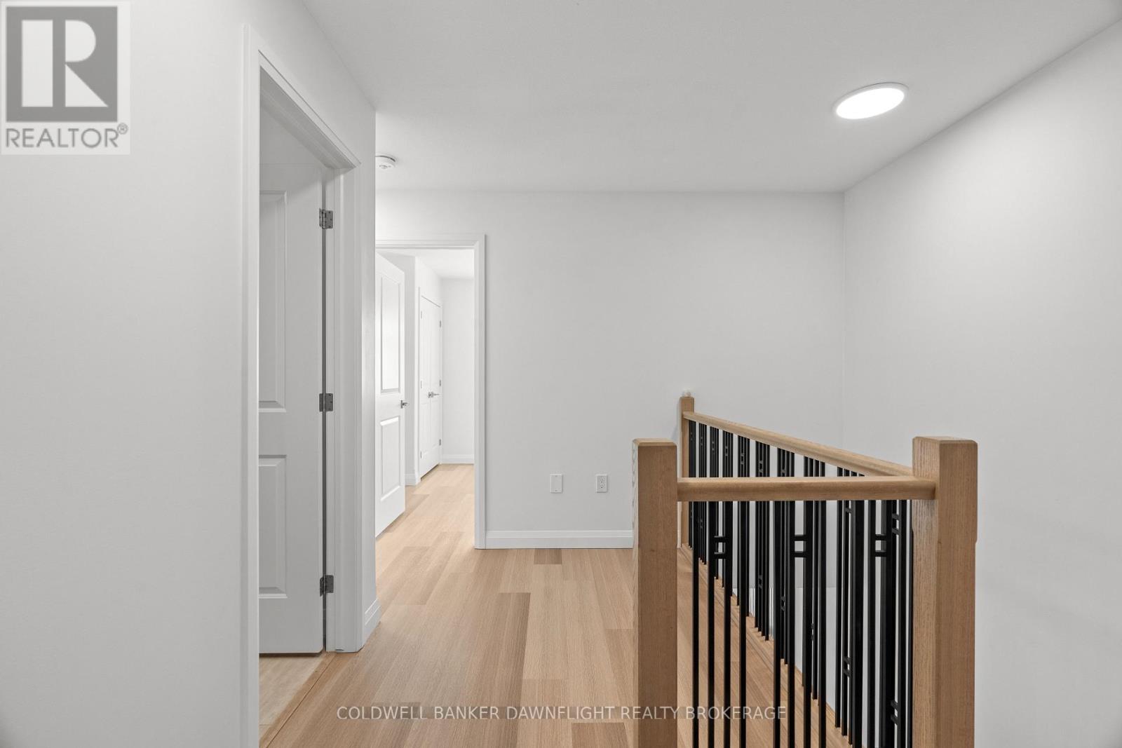 592 ALBERT STREET - 25