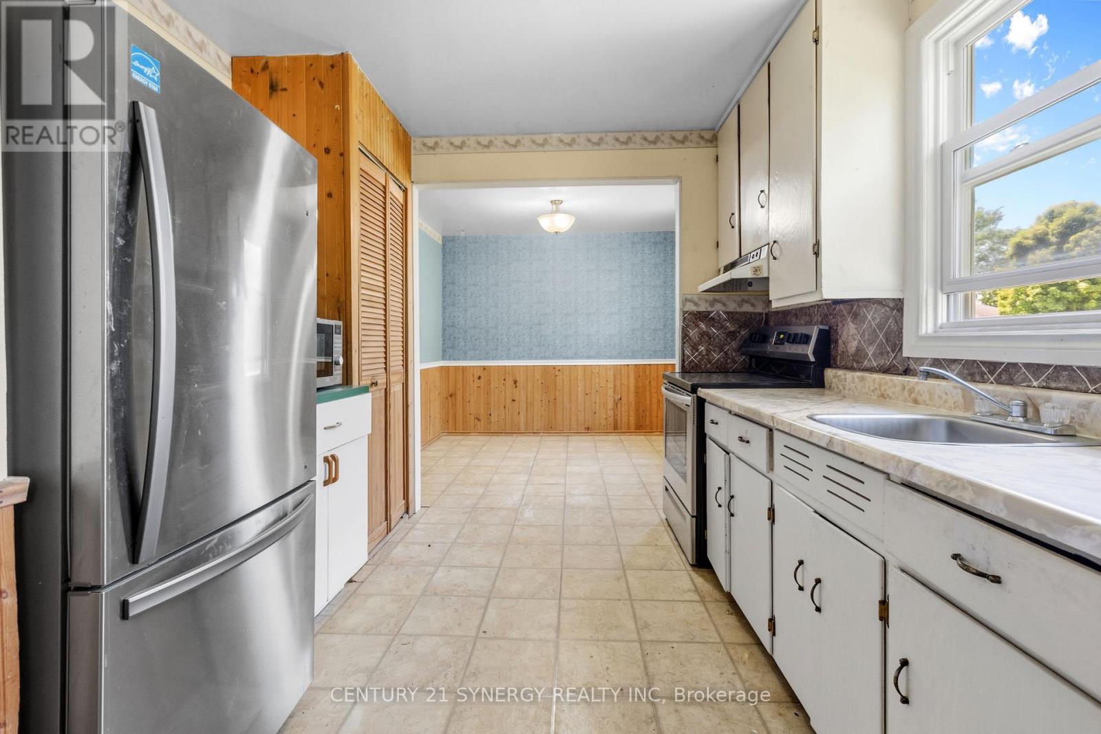 2 Bed, 1 Bath House for Sale in Arnprior – 76 BRIDGE STREET, Arnprior – MLS# X13444692 - Image 13
