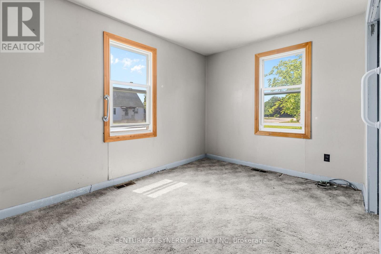 2 Bed, 1 Bath House for Sale in Arnprior – 76 BRIDGE STREET, Arnprior – MLS# X13444692 - Image 14