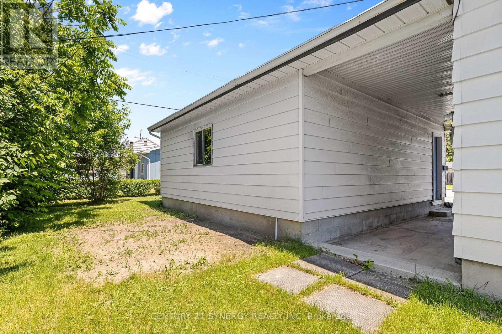 2 Bed, 1 Bath House for Sale in Arnprior – 76 BRIDGE STREET, Arnprior – MLS# X13444692 - Image 24