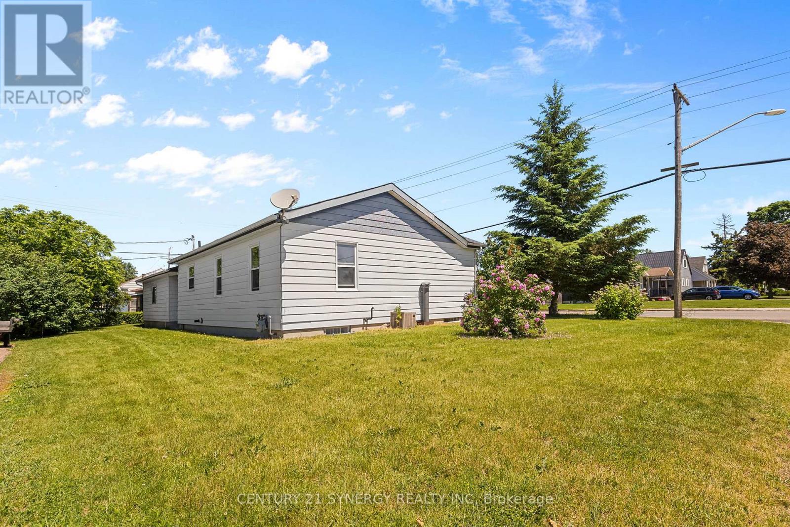 2 Bed, 1 Bath House for Sale in Arnprior – 76 BRIDGE STREET, Arnprior – MLS# X13444692 - Image 25