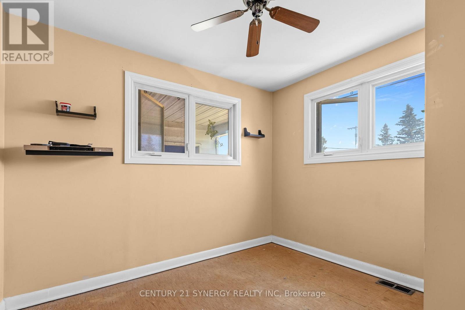 2 Bed, 1 Bath House for Sale in Arnprior – 76 BRIDGE STREET, Arnprior – MLS# X13444692 - Image 8