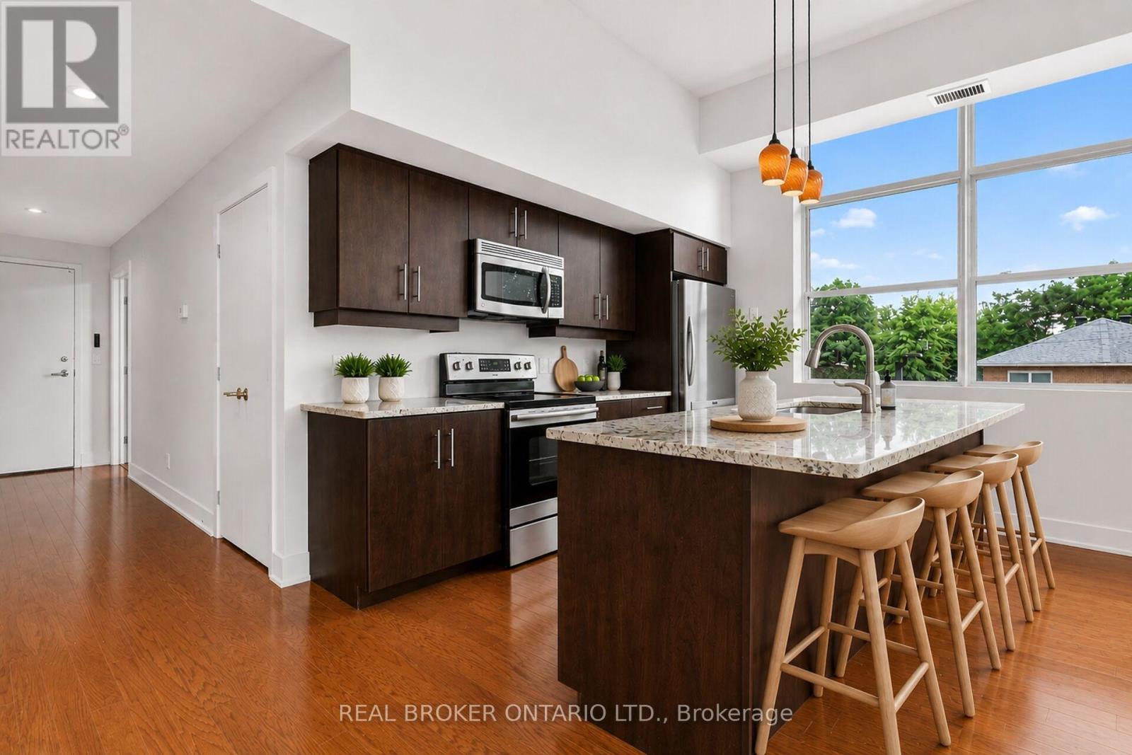 #207 345 ST DENIS STREET - 4