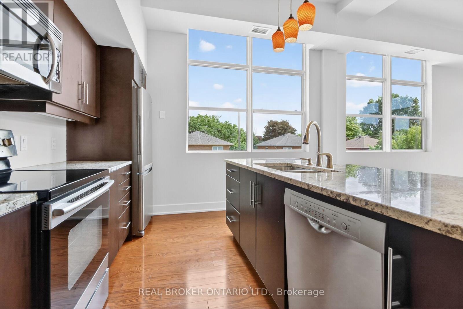 #207 345 ST DENIS STREET - 5