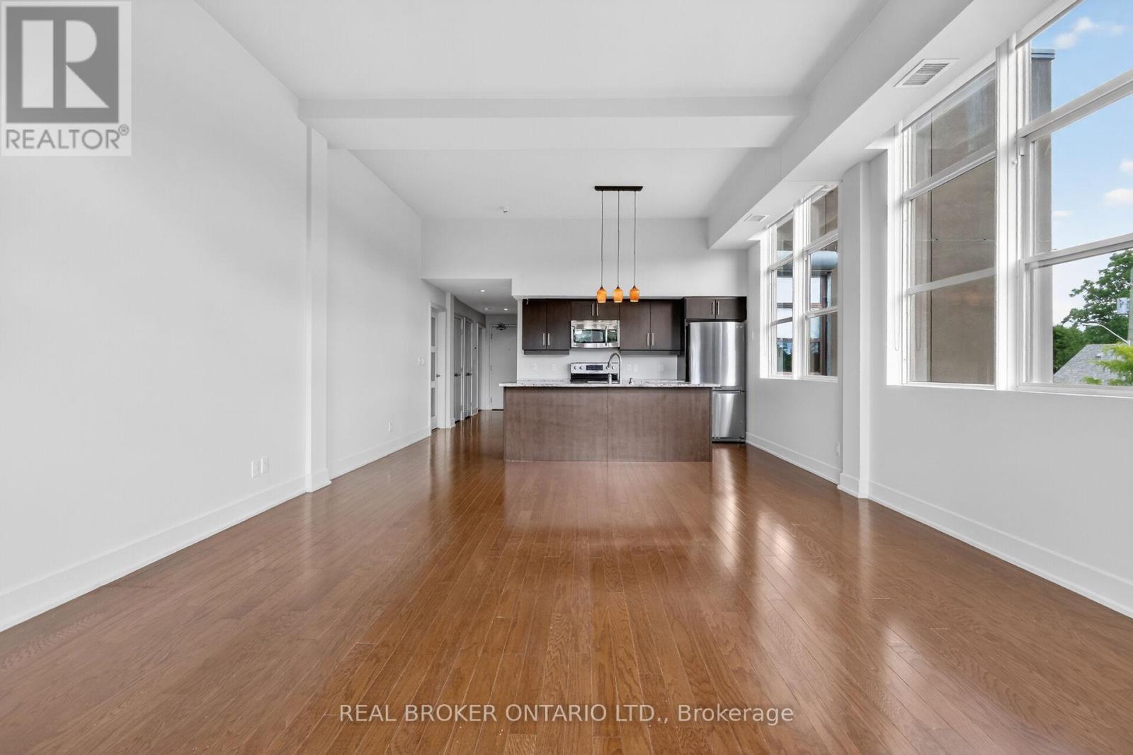 #207 345 ST DENIS STREET - 8