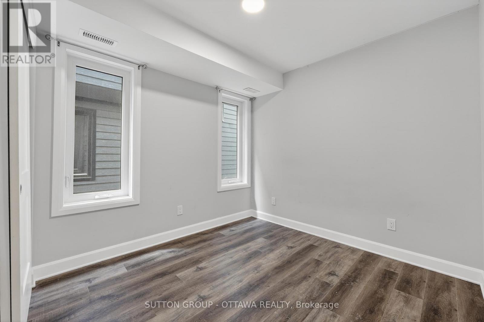 3 Bed, 2 Bath Multi-Family for Rent in Ottawa – 340 SHAKESPEARE STREET, Ottawa – MLS# X13444772 - Image 17