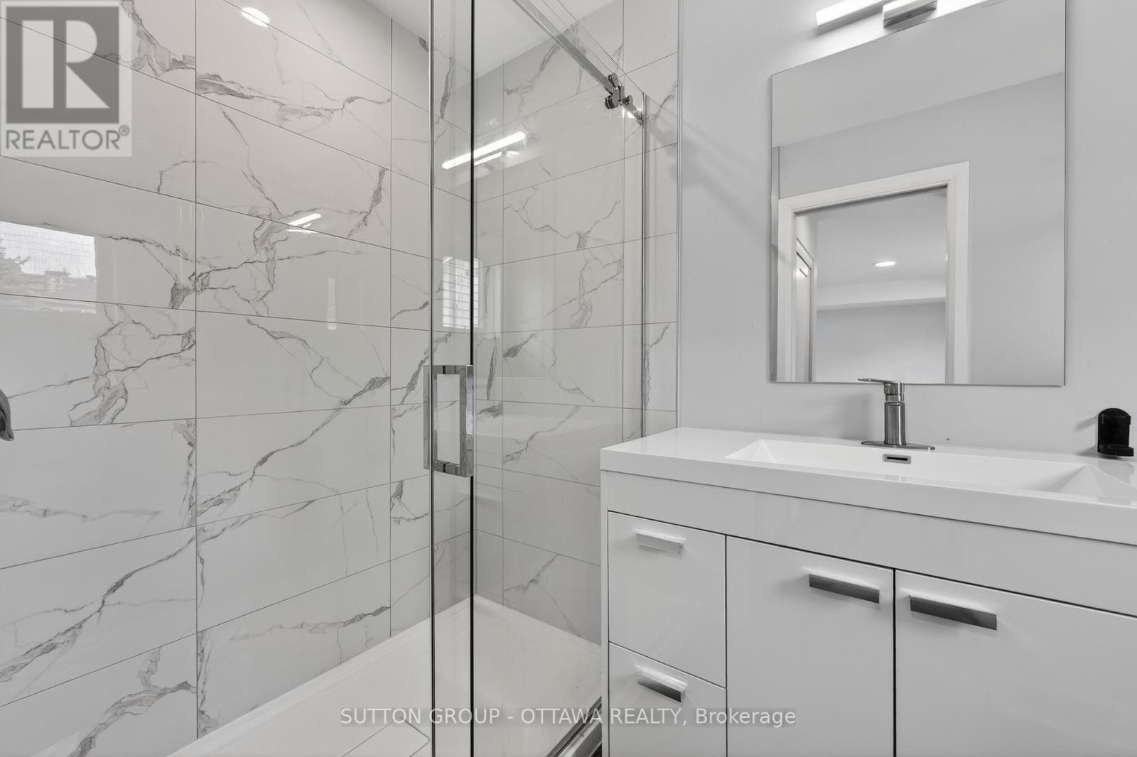 3 Bed, 2 Bath Multi-Family for Rent in Ottawa – 340 SHAKESPEARE STREET, Ottawa – MLS# X13444772 - Image 29