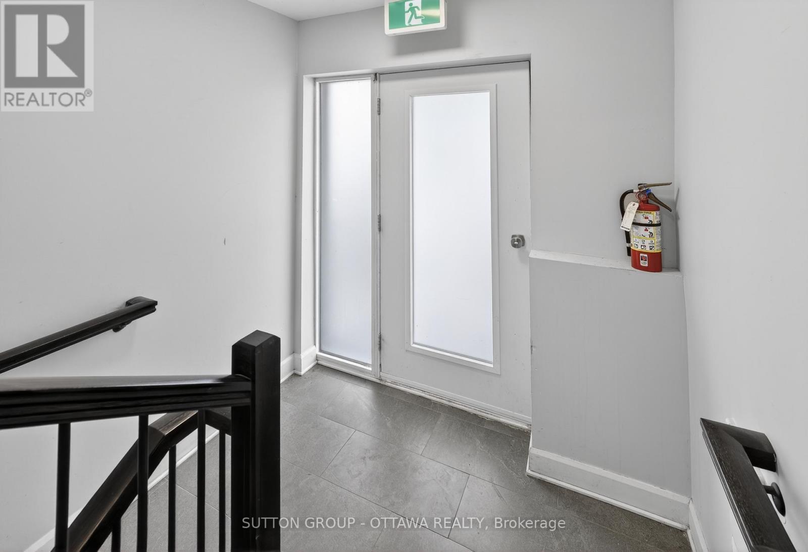 3 Bed, 2 Bath Multi-Family for Rent in Ottawa – 340 SHAKESPEARE STREET, Ottawa – MLS# X13444772 - Image 8