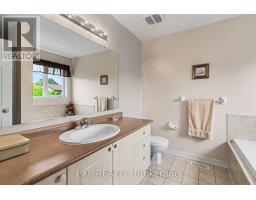 235 Station Boulevard, Ottawa, ON K1G6L8 Photo 19