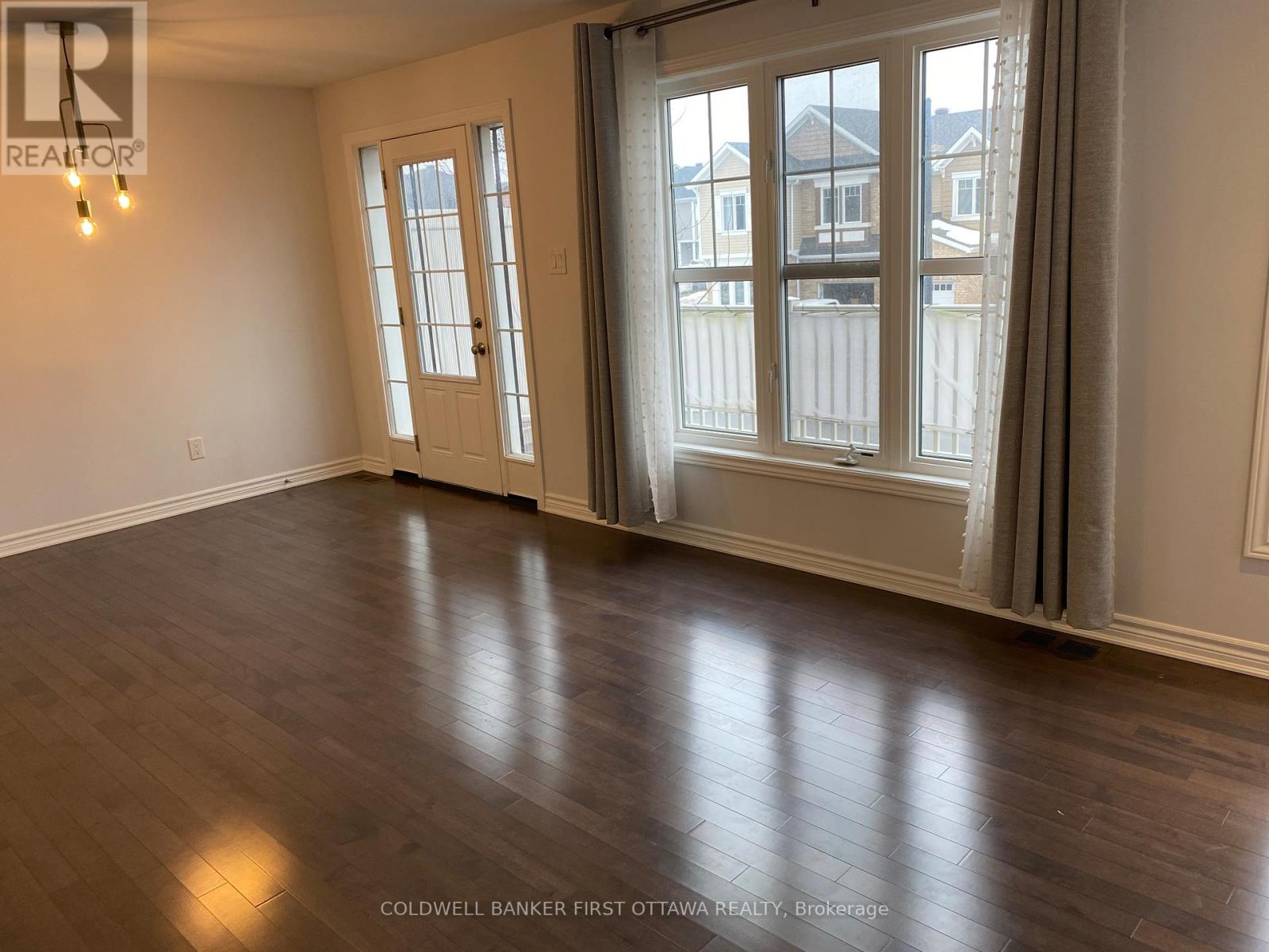 793 MAYFLY CRESCENT - 11