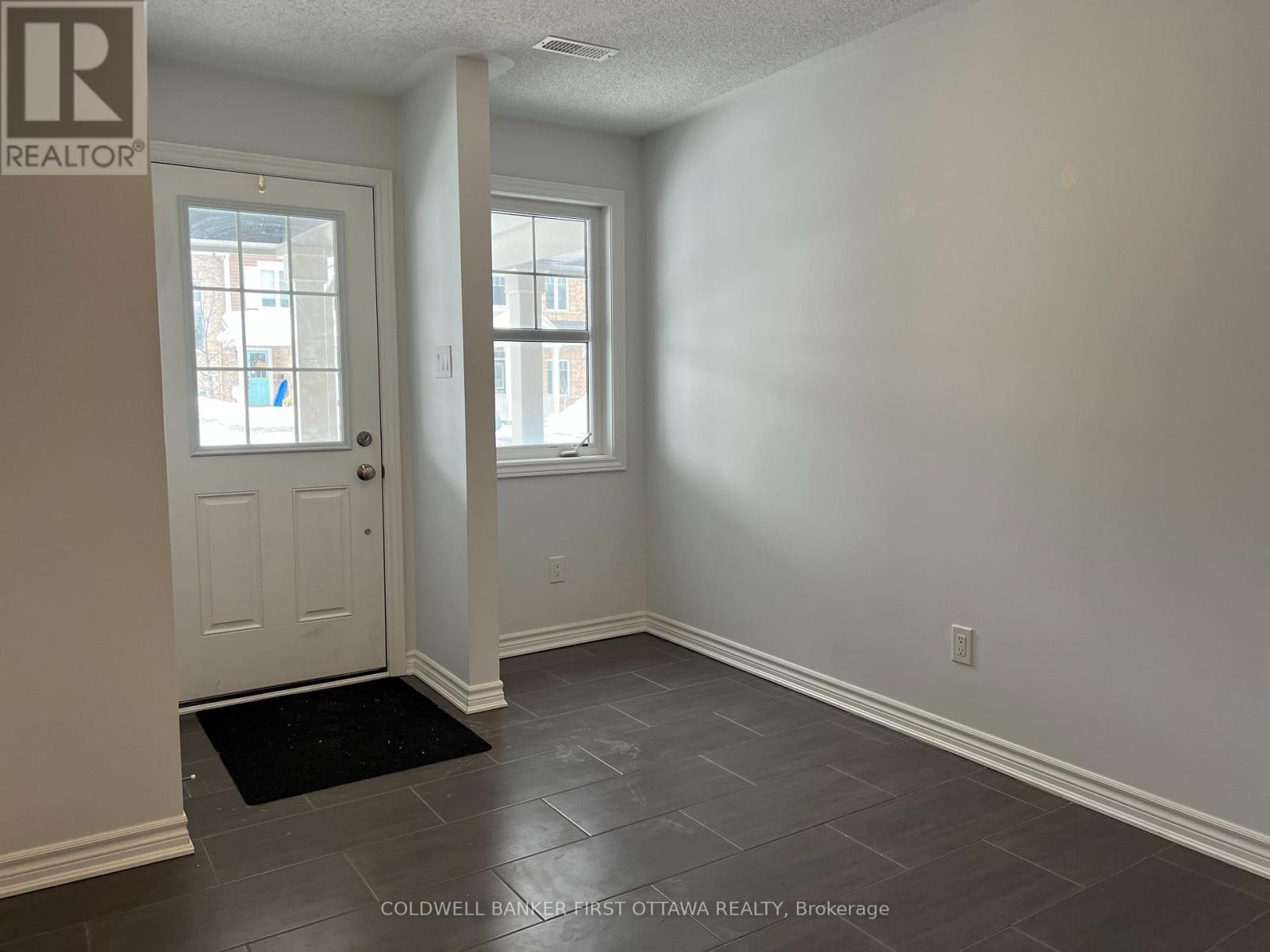 793 MAYFLY CRESCENT - 3