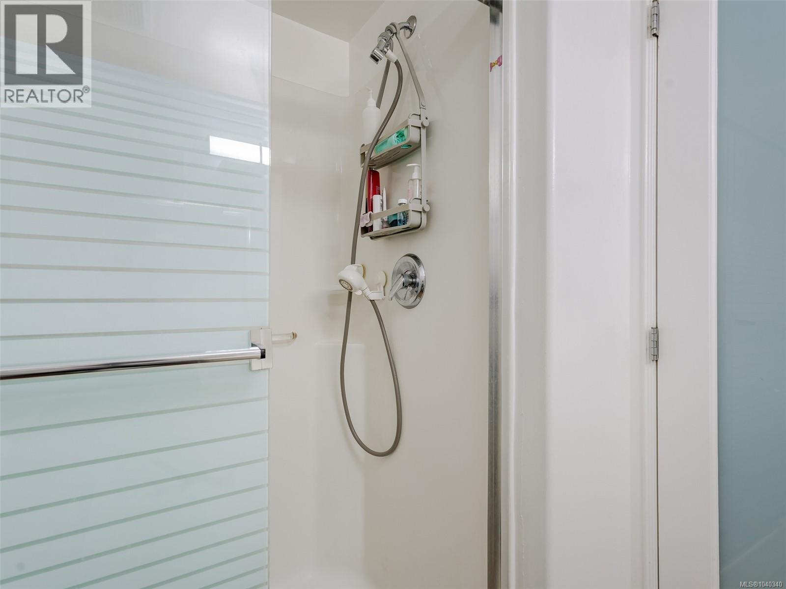 #202 320 Menzies St - 19