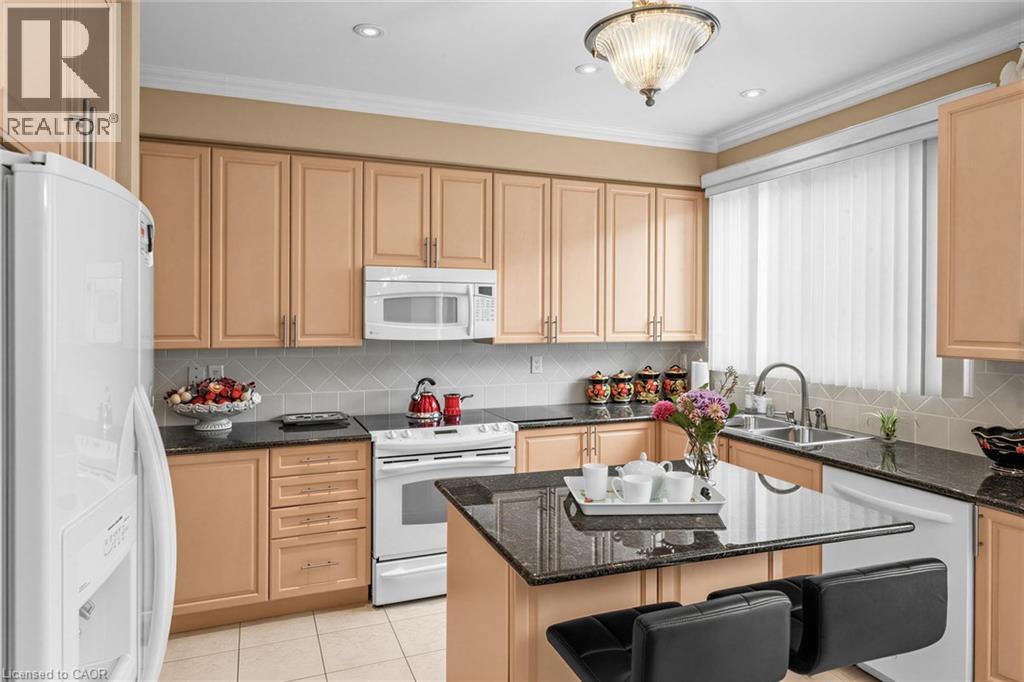 1098 HEPBURN Road - 13