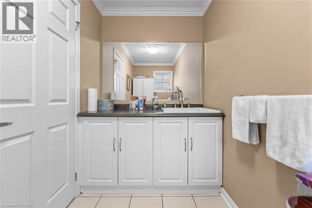 1098 HEPBURN Road - 24