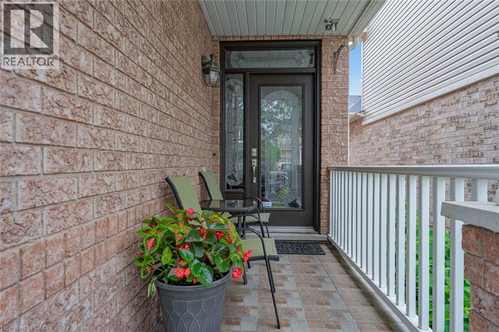 1098 HEPBURN Road - 3