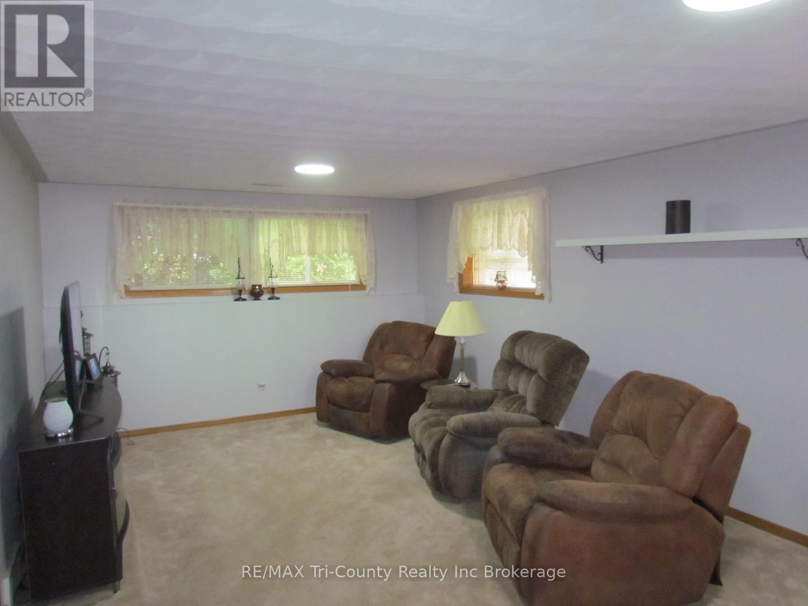 29 BECKETT BOULEVARD - 11