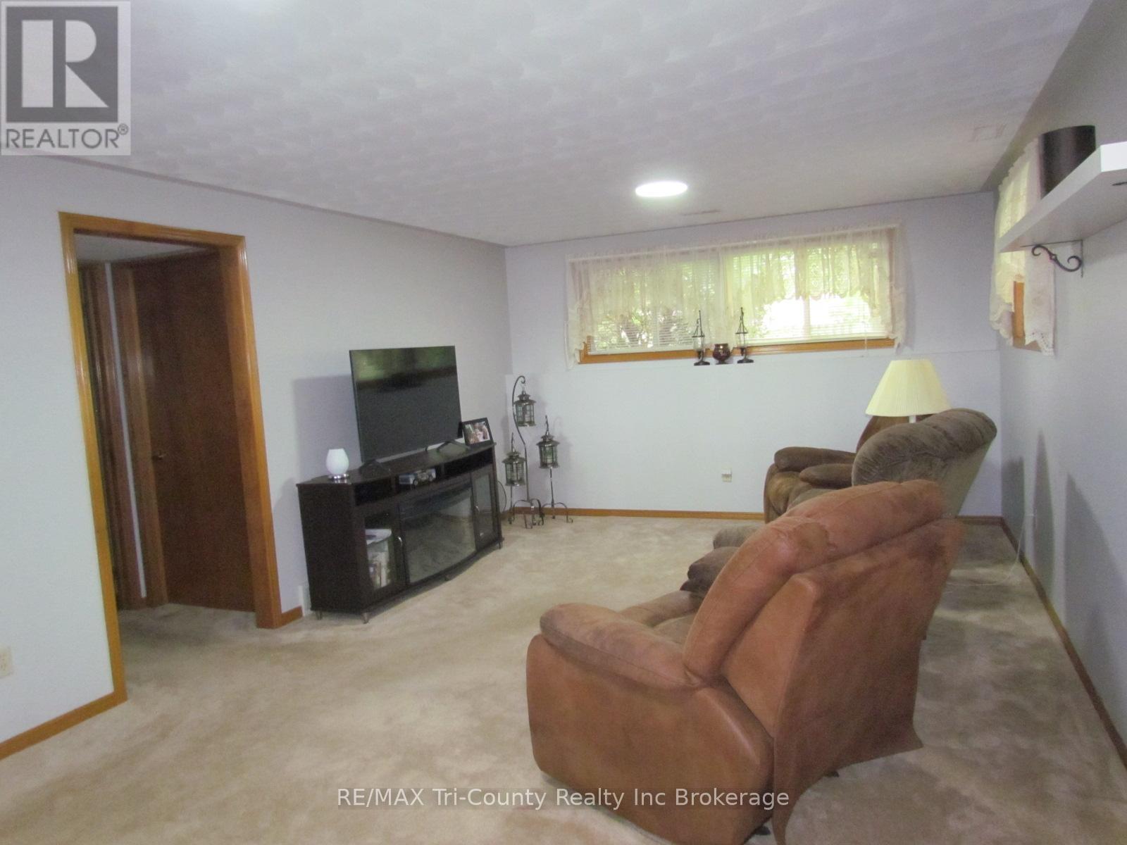 29 BECKETT BOULEVARD - 12