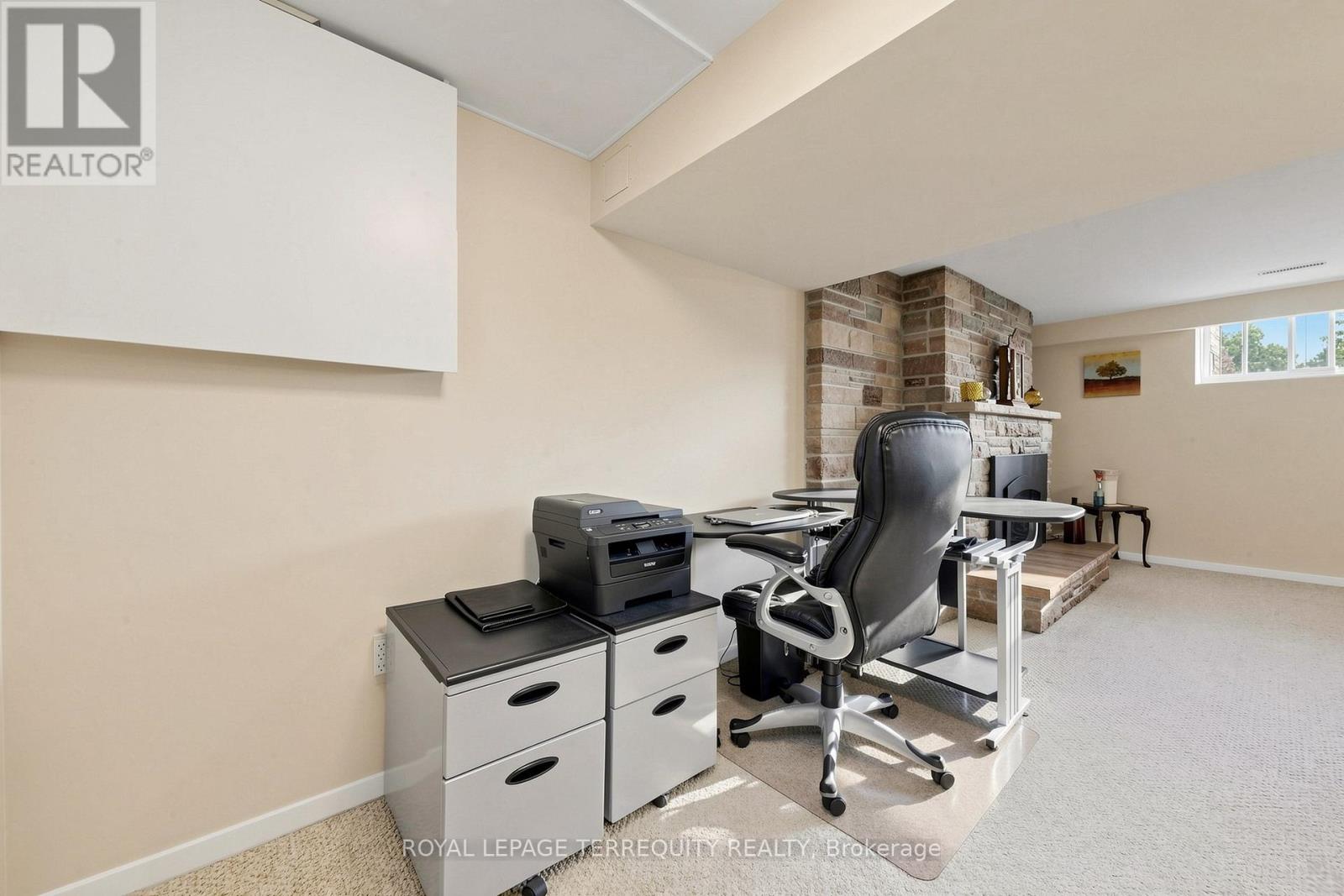 89 DREYER DRIVE - 30