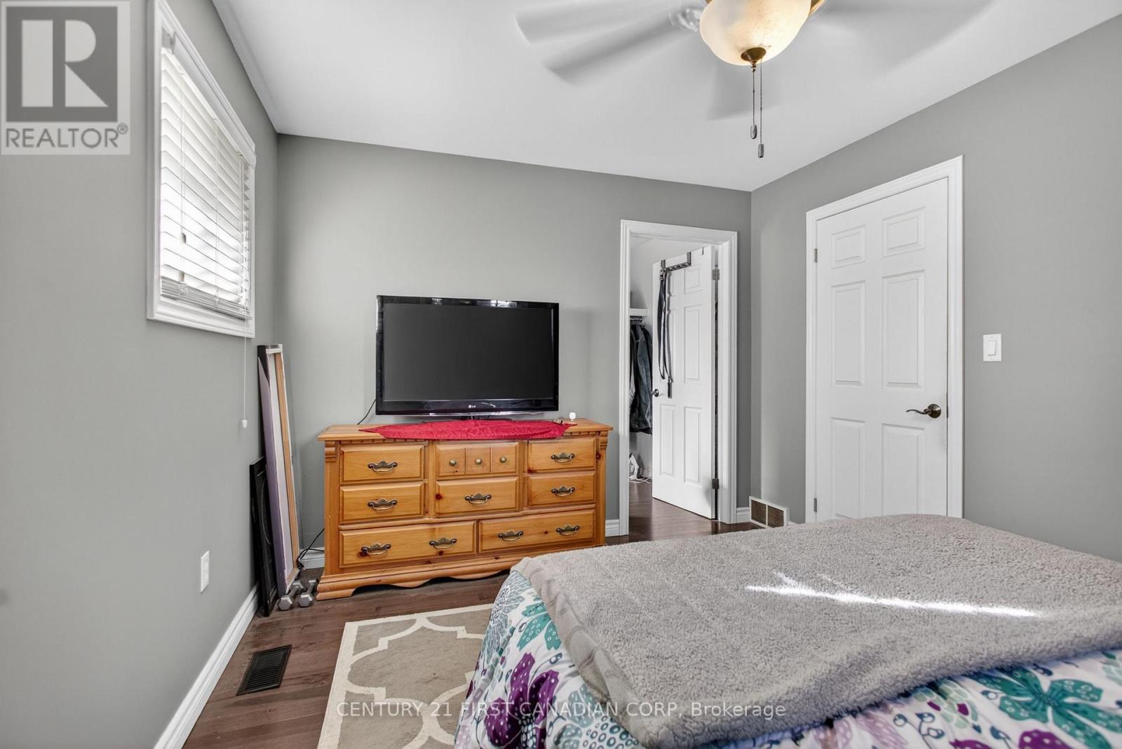 51 BRAESYDE AVENUE - 18