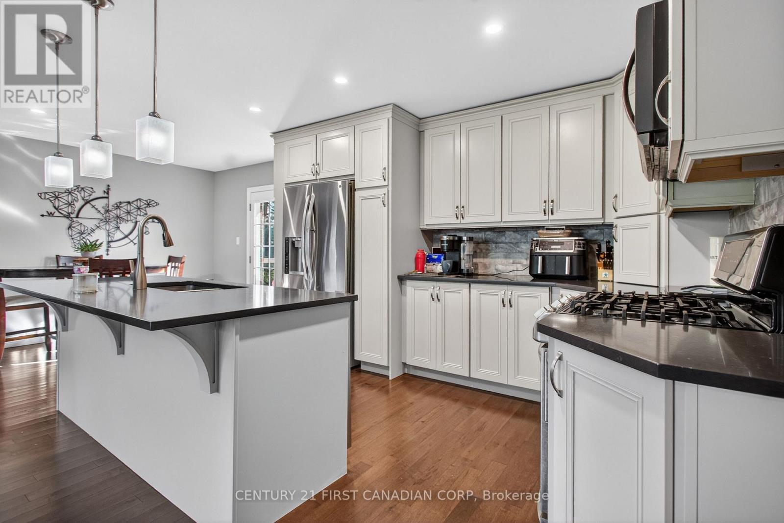 51 BRAESYDE AVENUE - 4