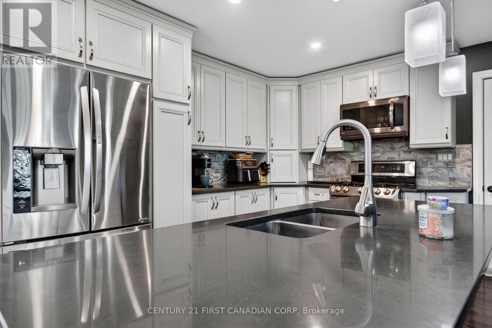 51 BRAESYDE AVENUE - 6