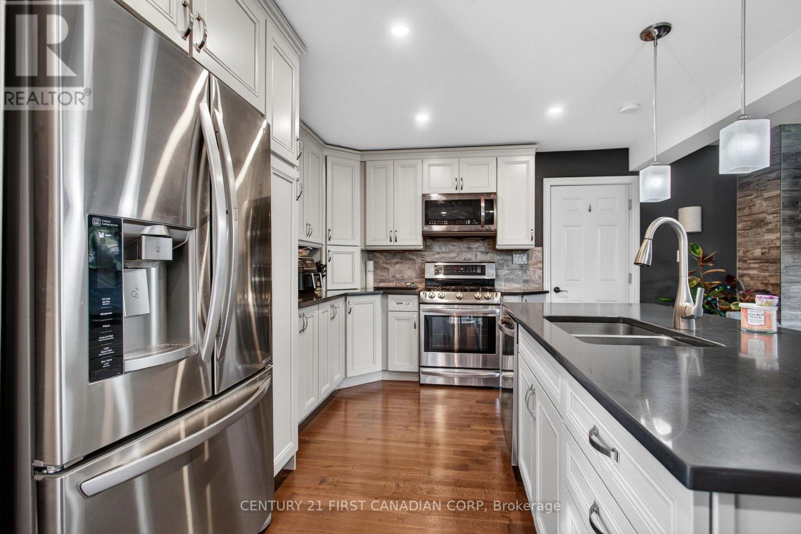 51 BRAESYDE AVENUE - 5